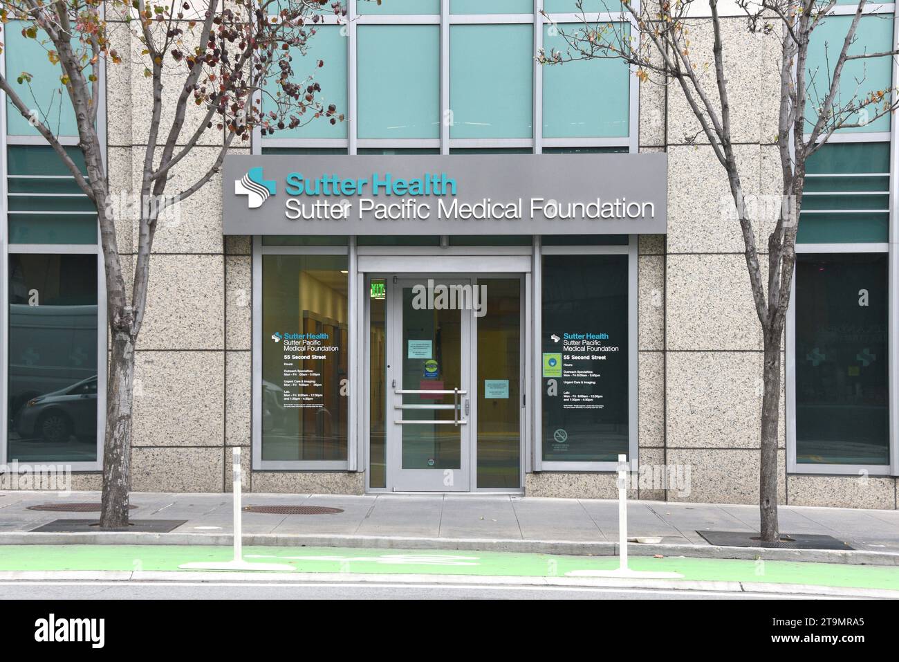 Hospital chain sutter hi-res stock photography and images - Alamy