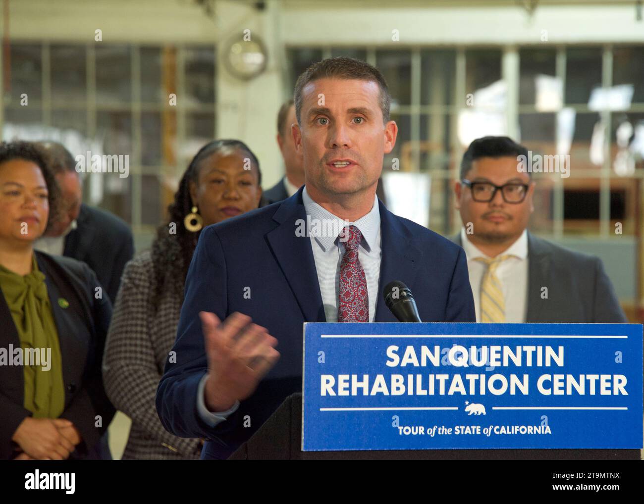 San Quentin, CA - March 17, 2023: Senator Mike McGuire , speaking at a press conf at San Quentin State Prison with Governor Newsom. Stock Photo