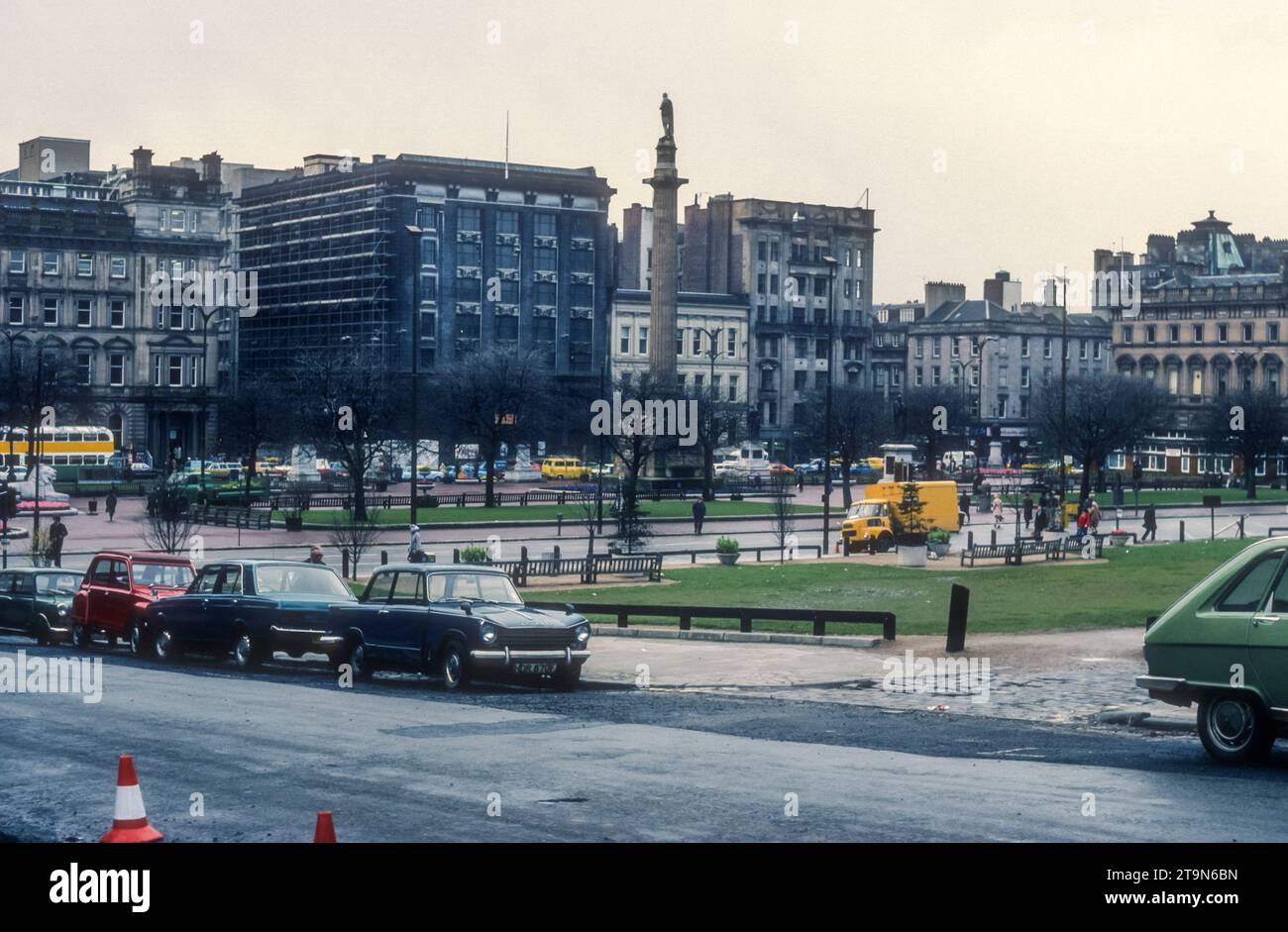1977 archive photograph of the Walter Scott Monument in George Square, Glasgow. Stock Photo