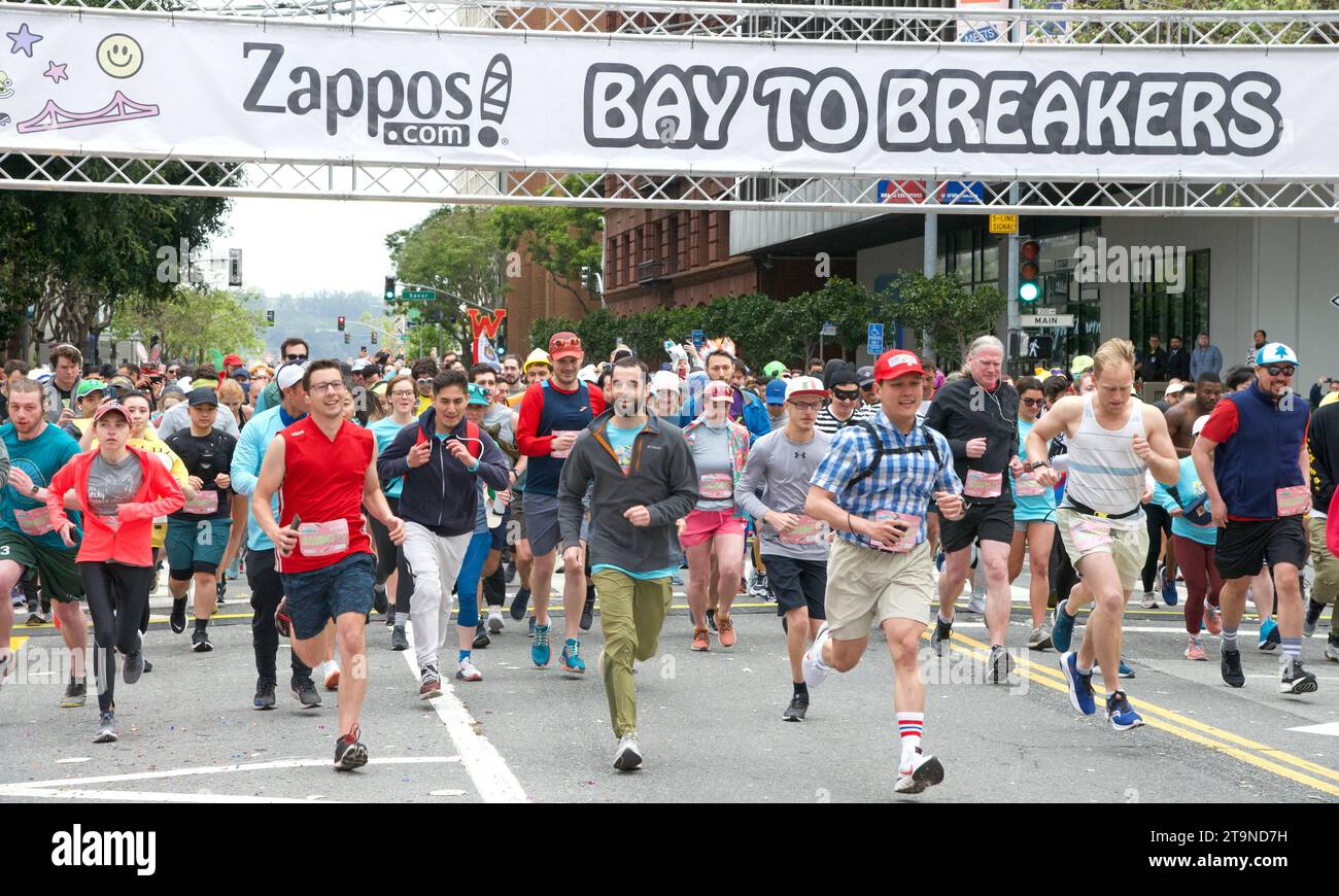 Bay to breakers 2023 hi-res stock photography and images - Alamy