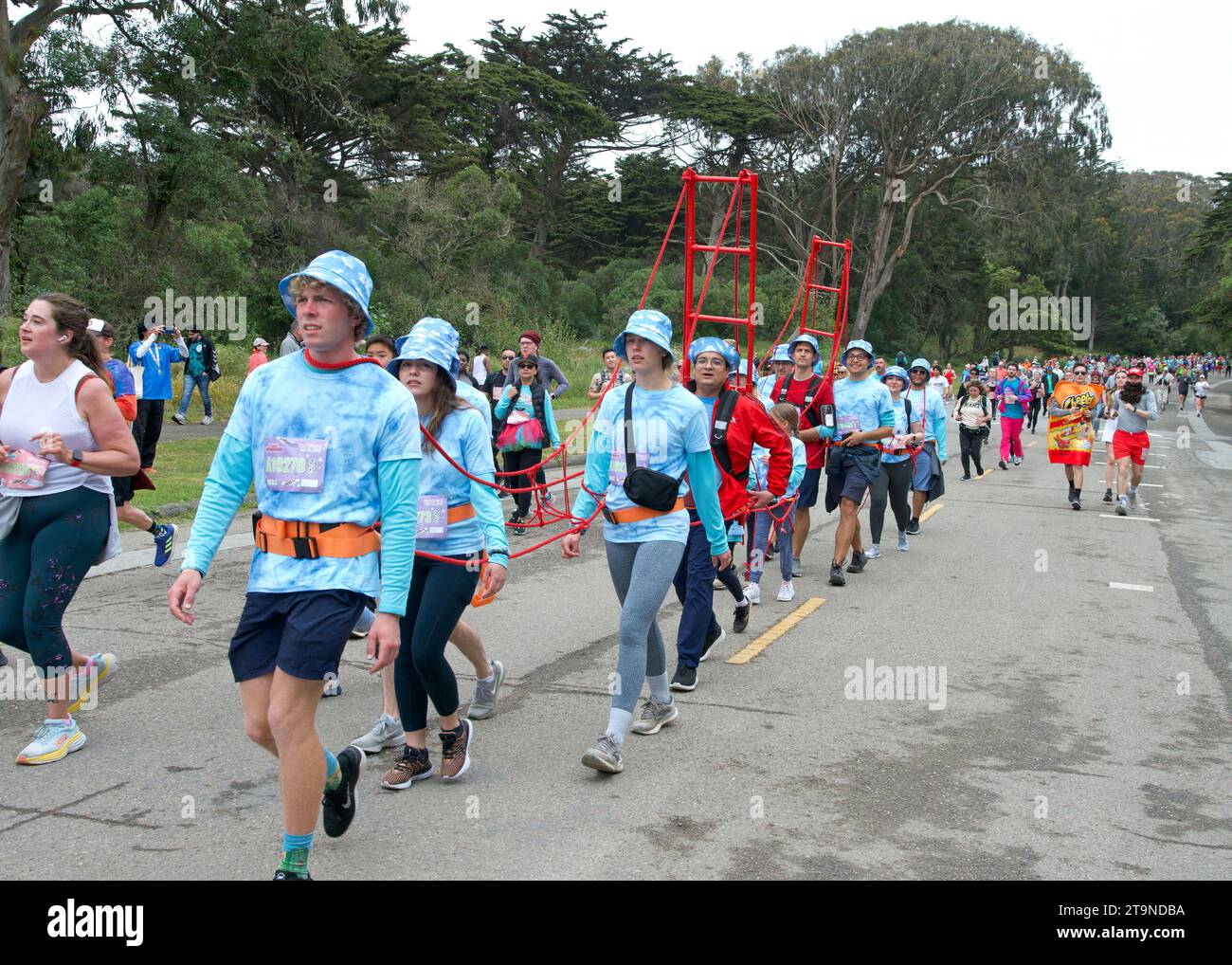 Bay to breakers 2023 hi-res stock photography and images - Alamy