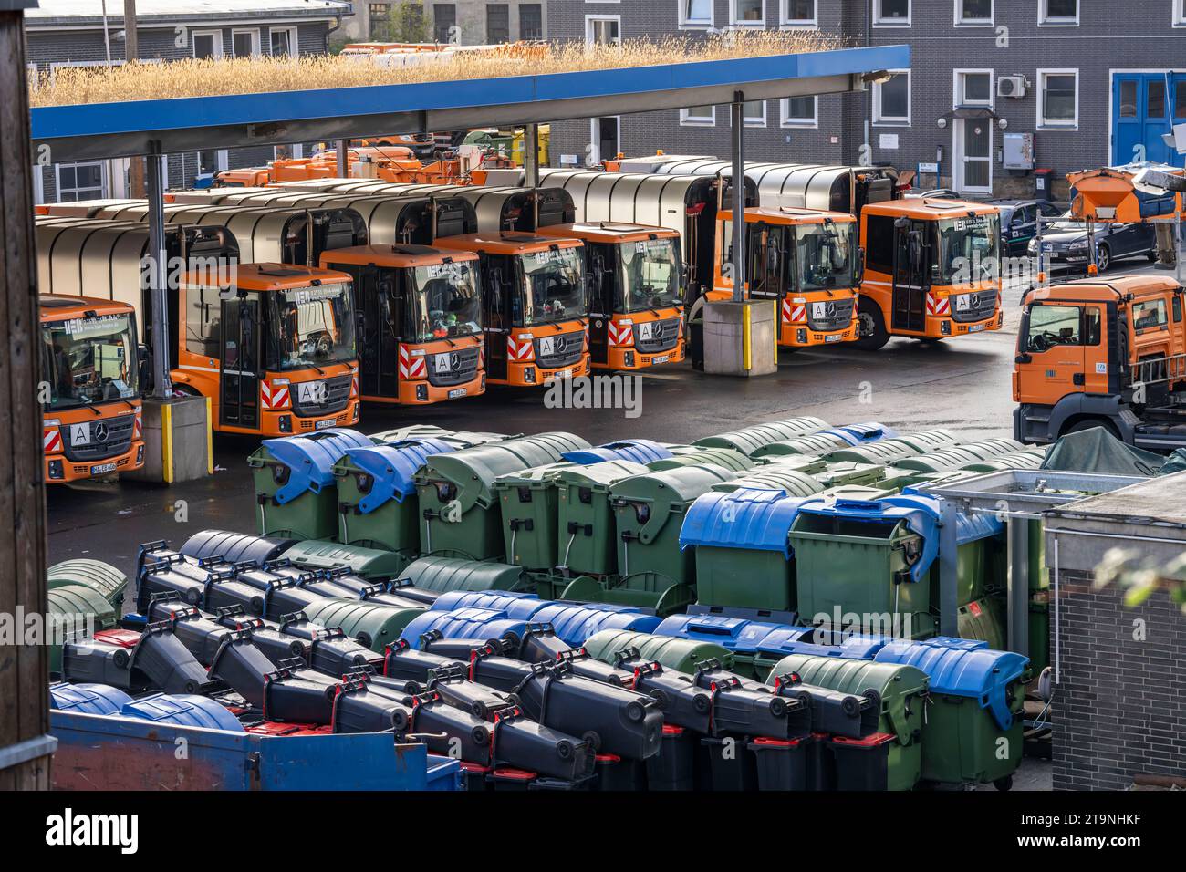 Hagener depot, various waste bins, containers, NRW