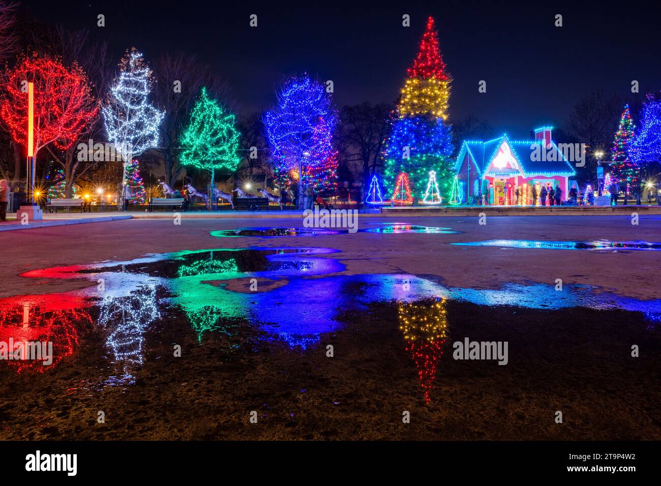 Christmas decorations, Christmas scene, Santa Claus house, Christmas