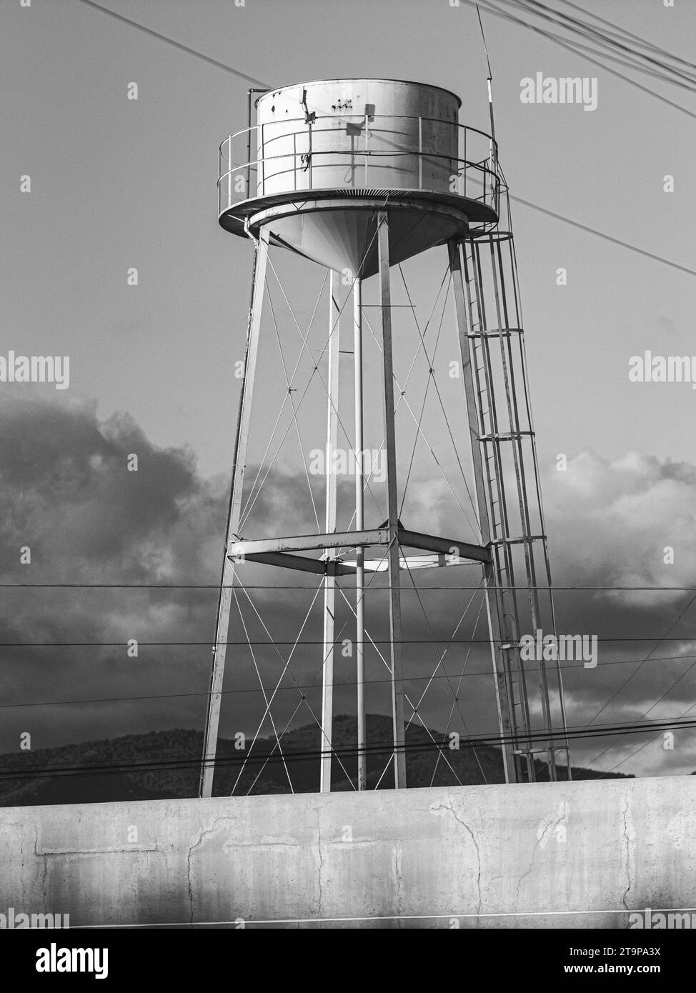 water tower against sunset, Tehuacan, Puebla, Mexico, 2022 Stock Photo