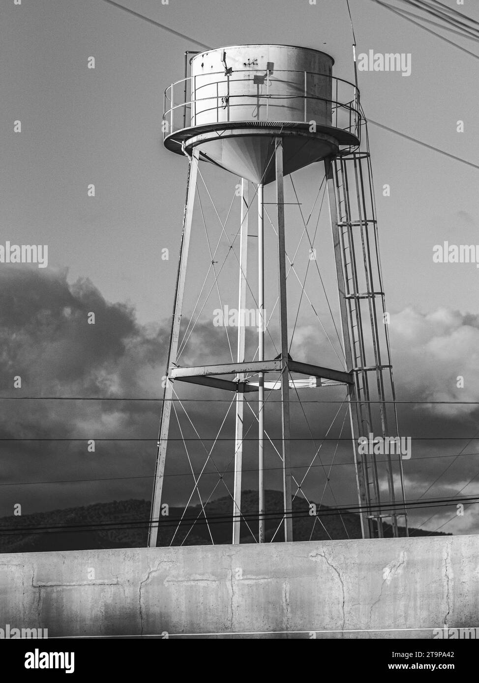 water tower against sunset, Tehuacan, Puebla, Mexico, 2022 Stock Photo