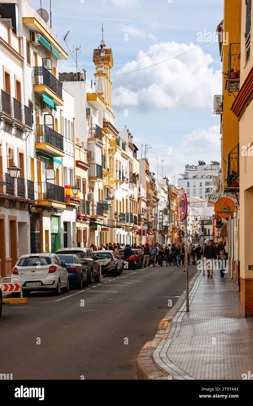 Triana seville restaurants hi-res stock photography and images - Alamy