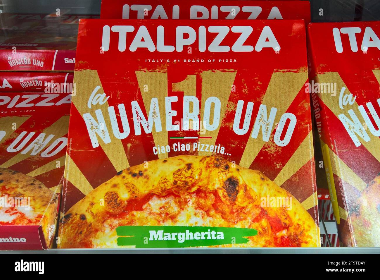 Italpizza, Ciao Ciao Pizzeria, TK Pizza, Tiefkühlkost. Die Italpizza GmbH hat ihren Firmensitz in Wiesbaden *** Italpizza, Ciao Ciao Pizzeria, frozen pizza, frozen food Italpizza GmbH is based in Wiesbaden, Germany Credit: Imago/Alamy Live News Stock Photo