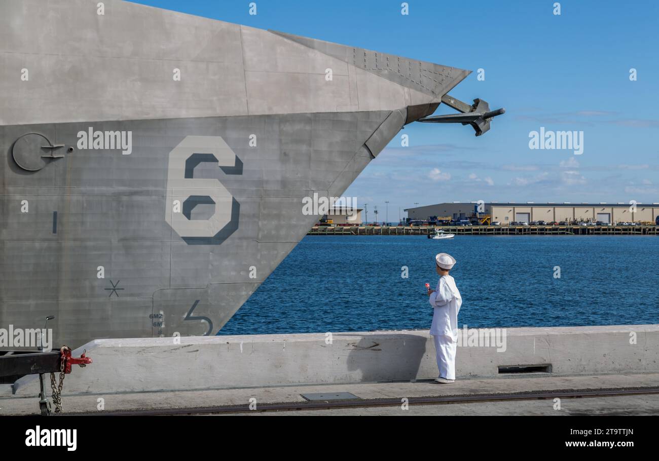 U.s navy uniform hires stock photography and images Alamy