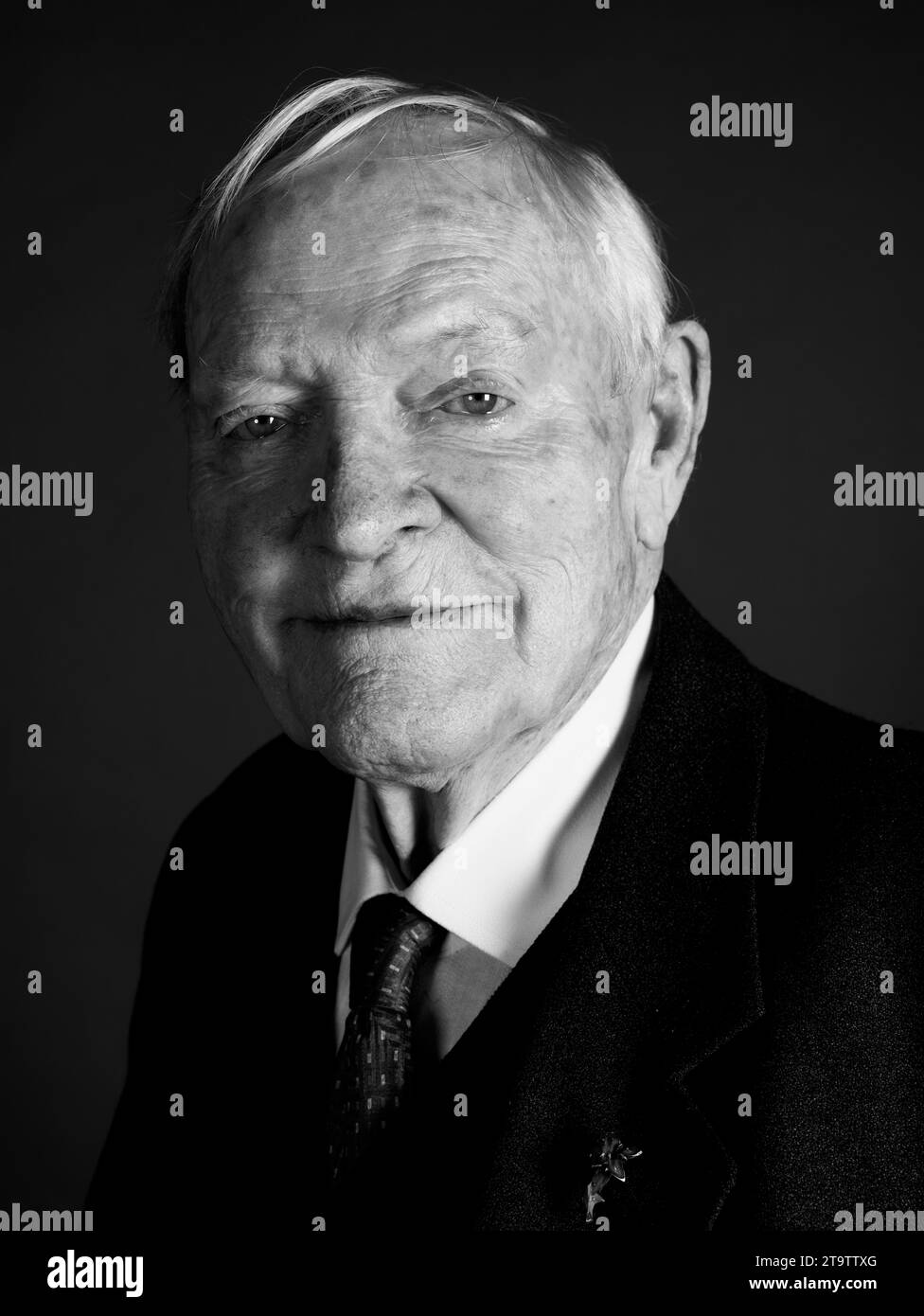Julian Glover at The Oldie of the Year 2023, 23-11-23 Stock Photo