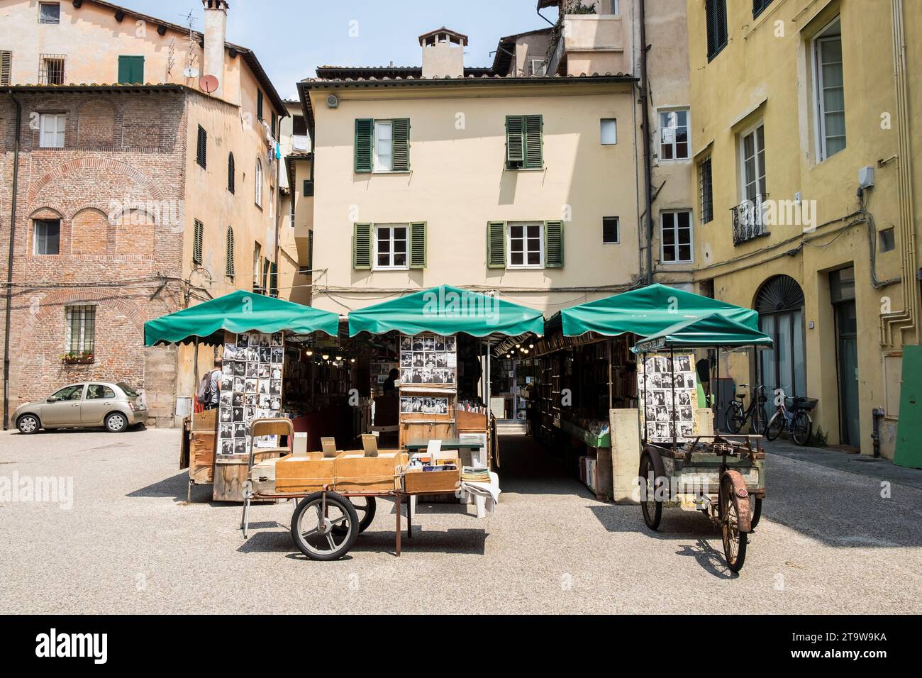 Italy, Tuscany, Lucca, Piazzetta del libro, book square Stock Photo