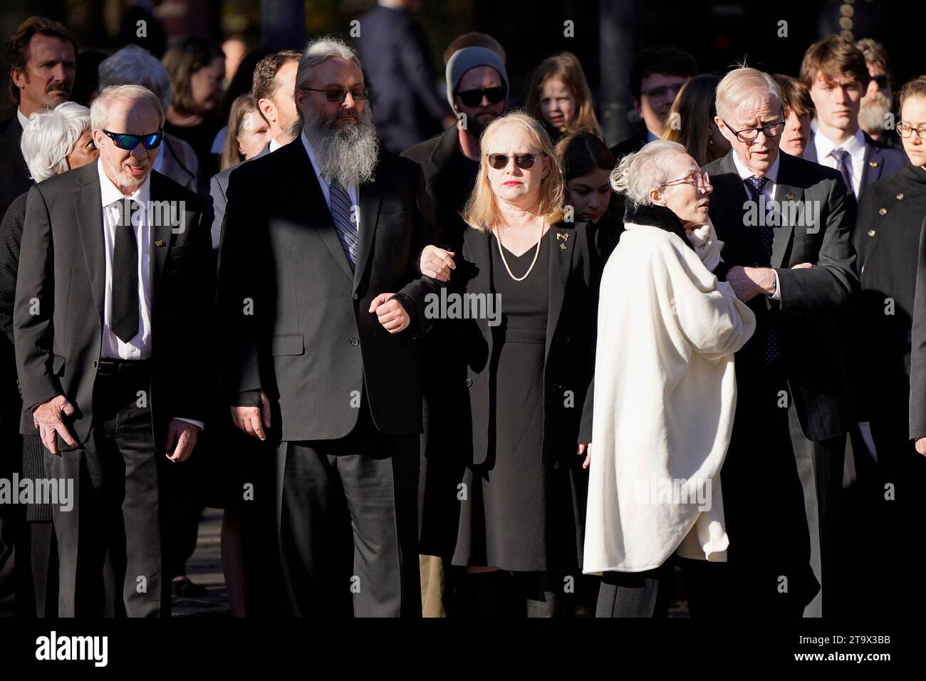 CORRECTS ANME OF AMY CARTER'S HUSBAND Members of the Carter family