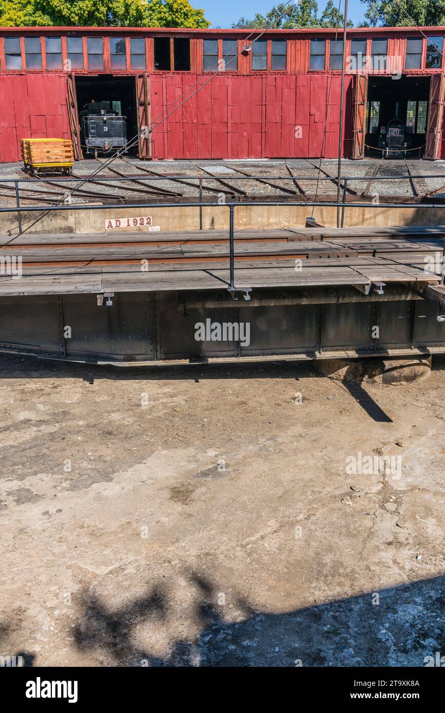 Sierra Railroad Shops railroad turntable (wheelhouse) at the roundhouse