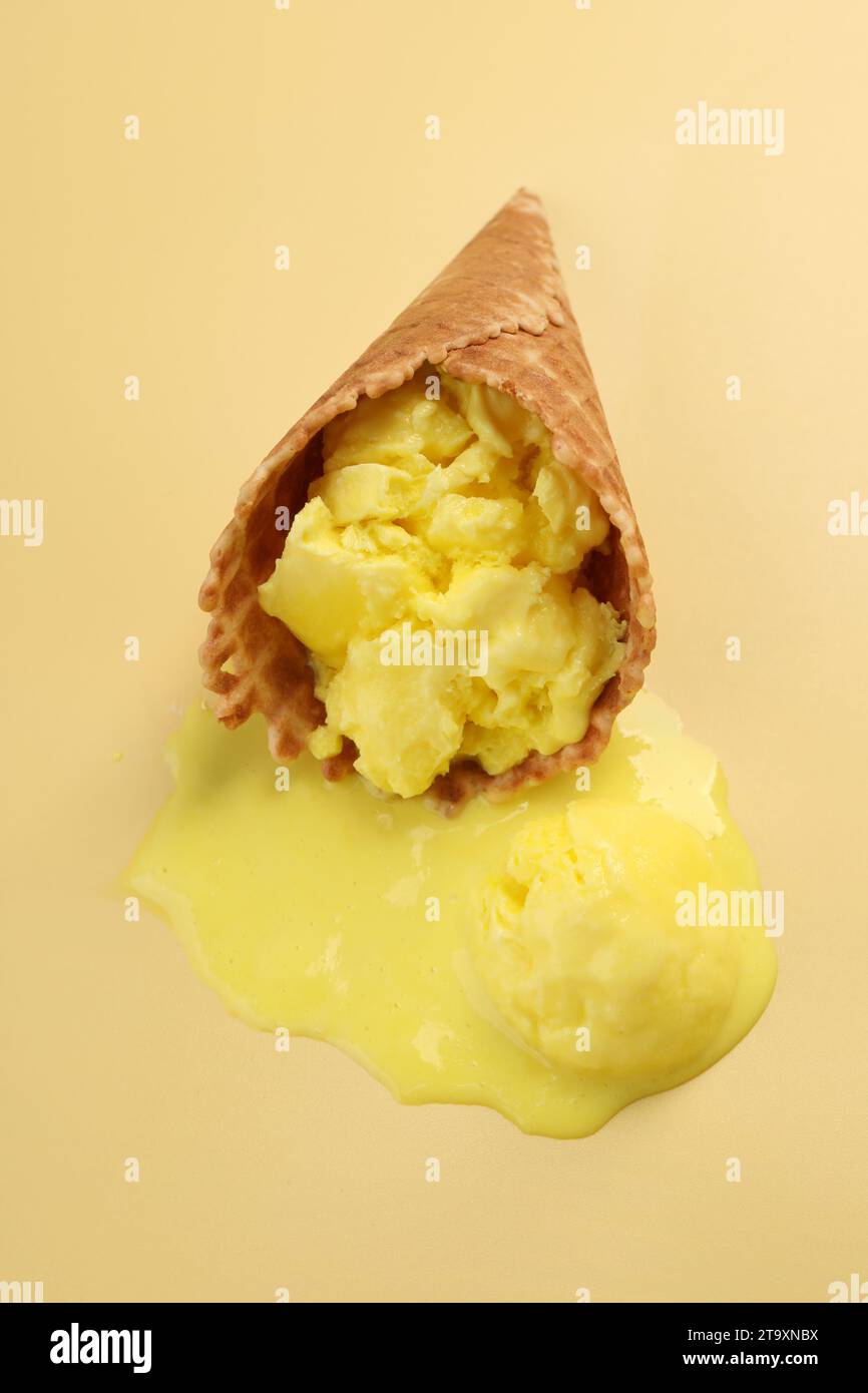 Cone pale christmas