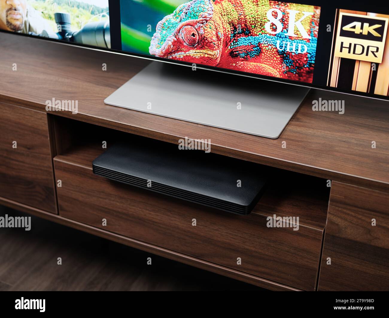 65インチQLED 8K テレビ Samsung 65-Inch Neo QLED 8K Smart TV with Advanced AI Upscaling