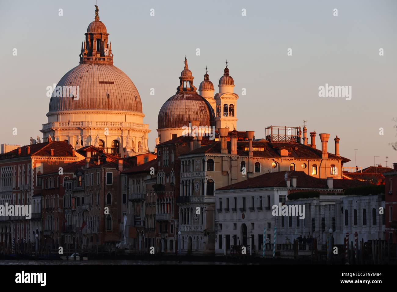 Basilika, Venedig, Italien, Kirche, Sunset, Sunrise, Stimmungsvolles Santa Maria della Salute in Venedig Stock Photo