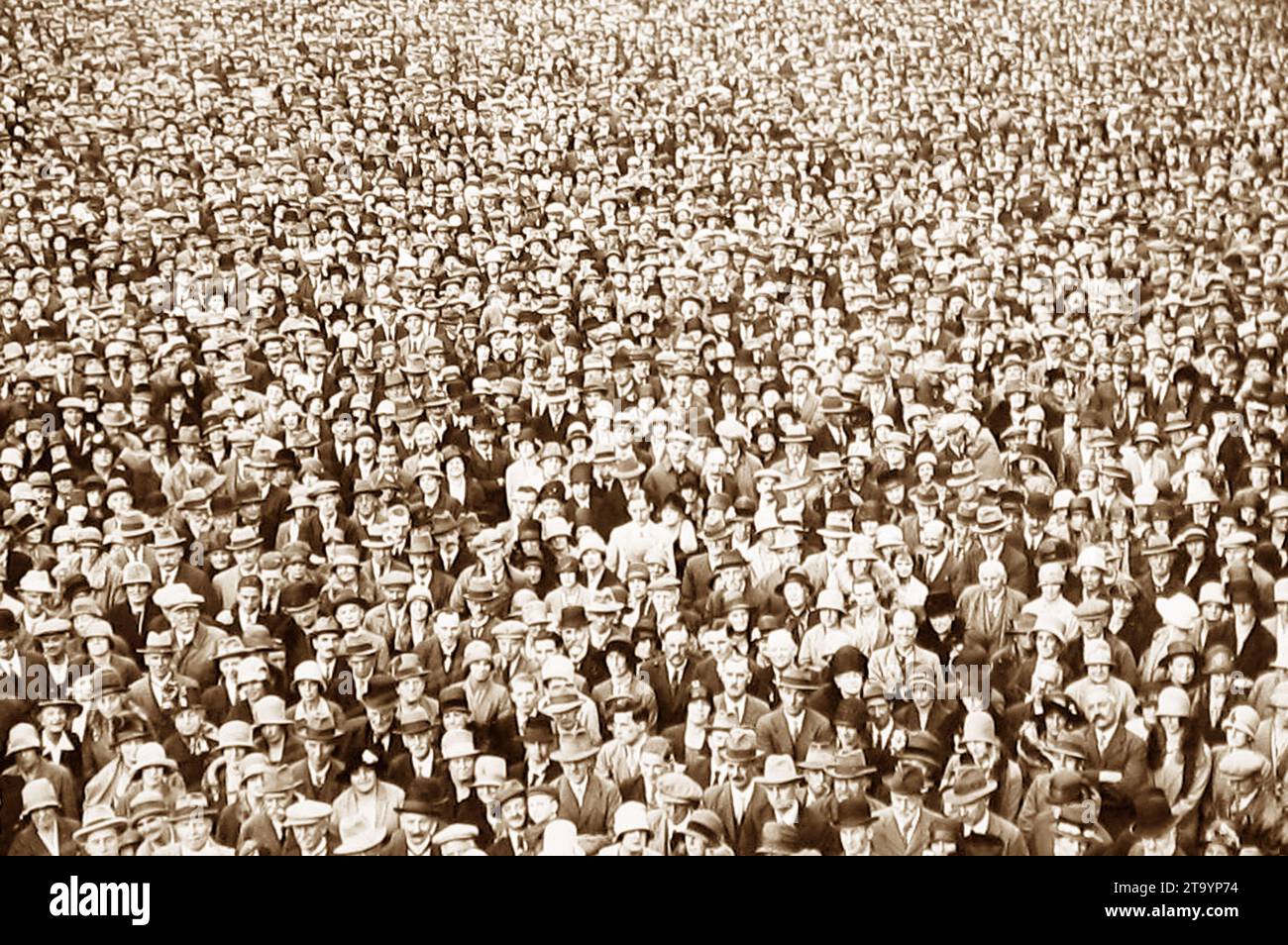 A crowd of people, early 1900s Stock Photo