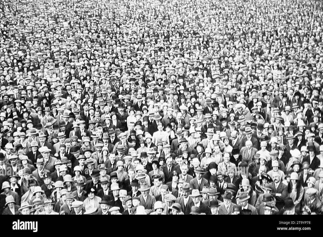 A crowd of people, early 1900s Stock Photo