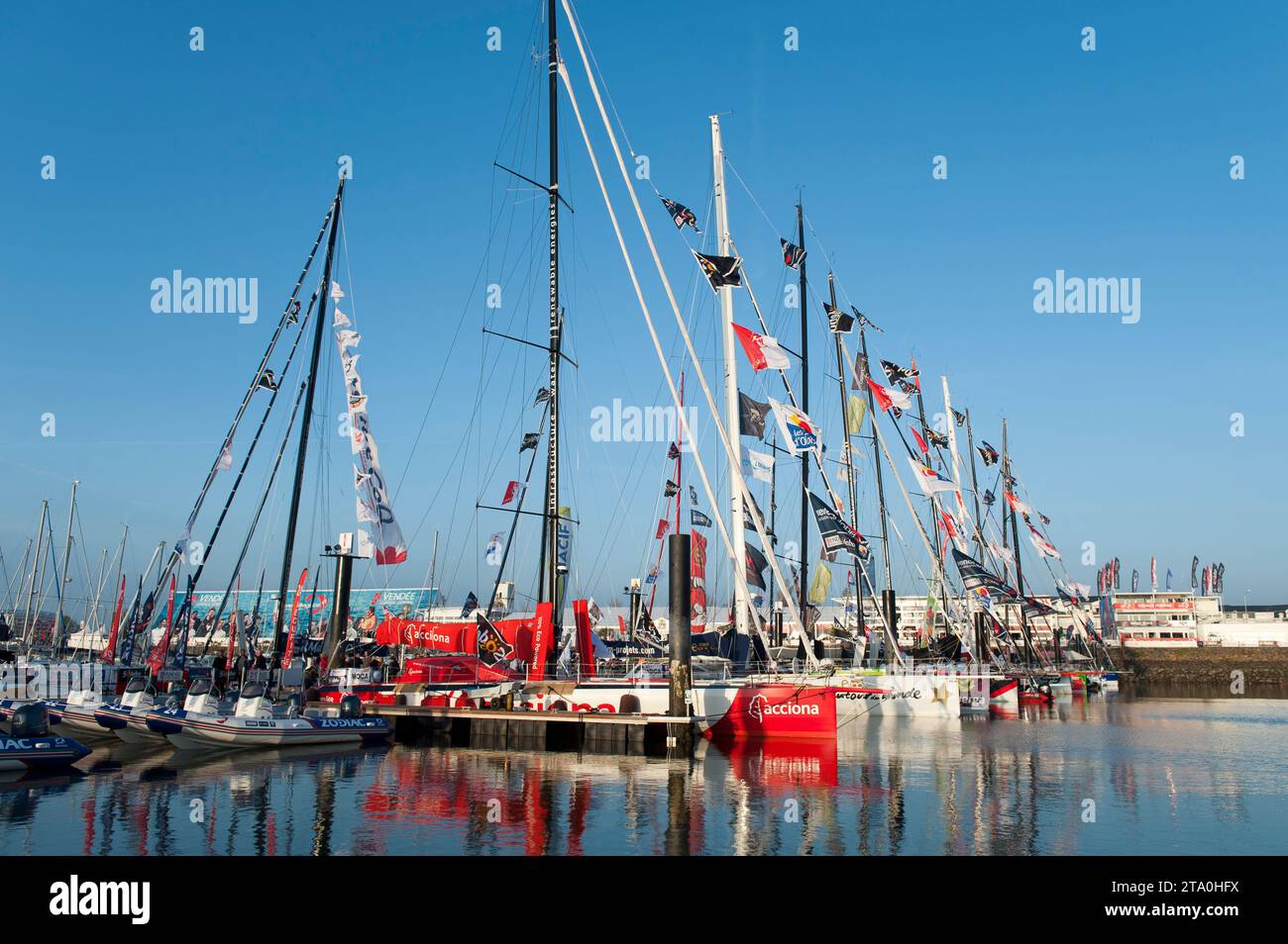SAILING - VENDEE GLOBLE 2012-2013 - AMBIANCE PRE-START - LES SABLES D'OLONNE (FRA) - 23/10/2012 - PHOTO OLIVIER BLANCHET / DPPI - AMBIANCE PONTONS Stock Photo
