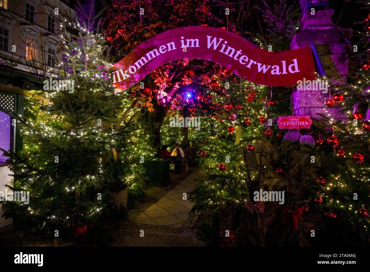 Winterzauber, Weihnachtsmarkt 22.11.2023, Linz, AUT, Klosterhof, im ...