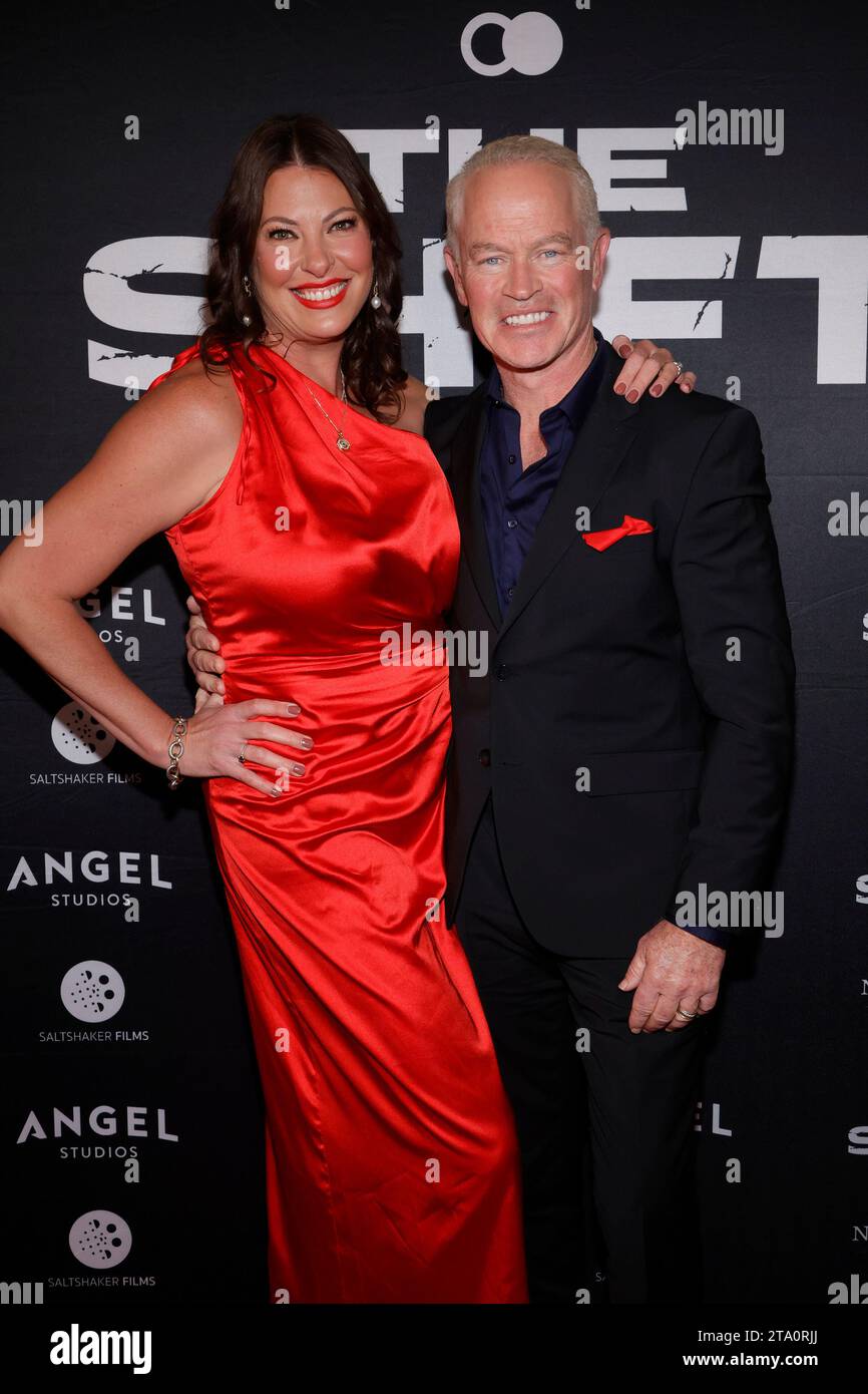 Los Angeles, Ca. 27th Nov, 2023. Ruve McDonough, Neal McDonough at The Los Angeles Premiere Of "The Shift" at AMC The Grove 14 in Los Angeles, California on November 27, 2023. Credit: Faye Sadou/Media Punch/Alamy Live News Stock Photo