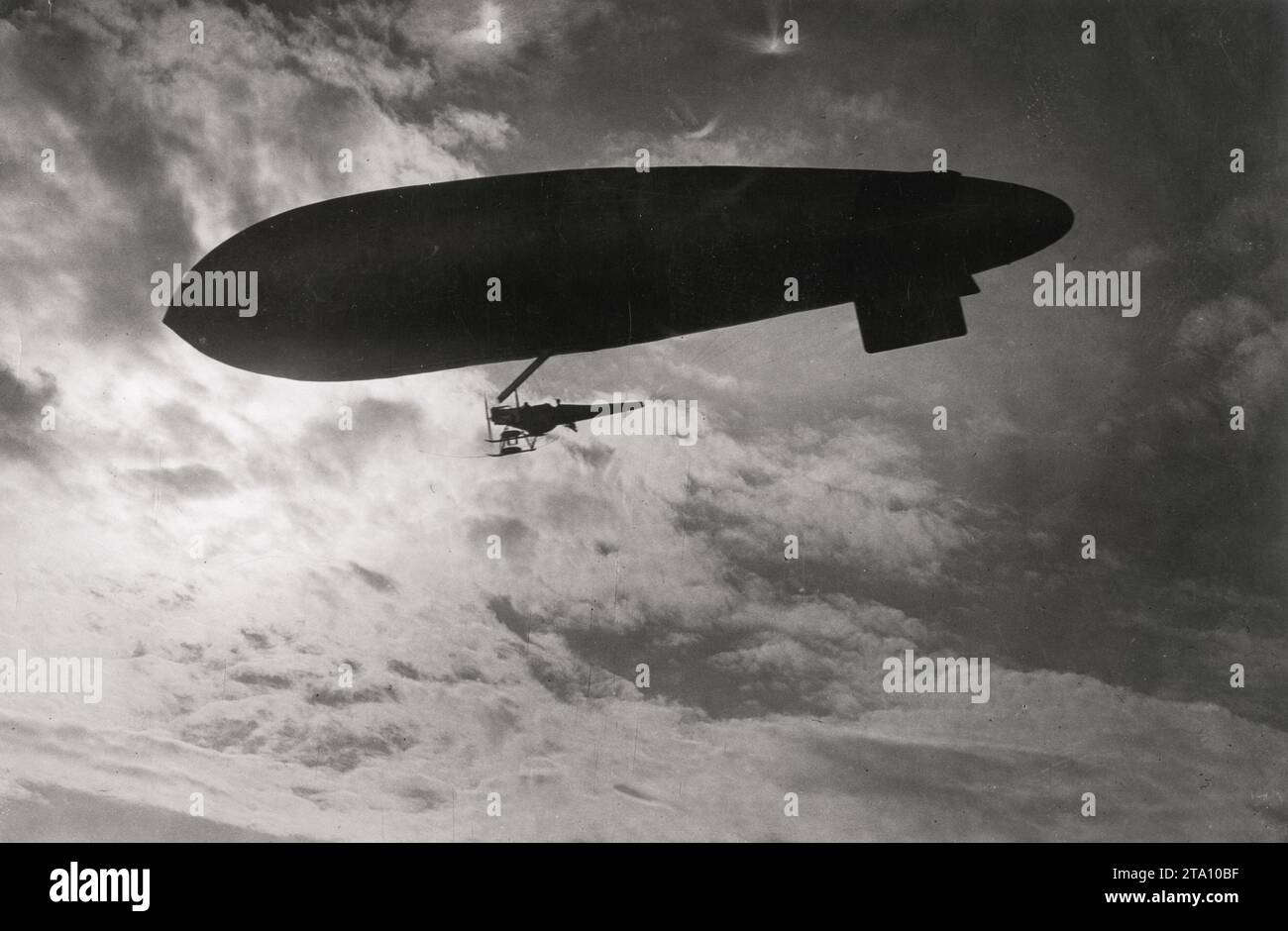 WW1 World War I - Silhouette of a naval airship in the sky Stock Photo