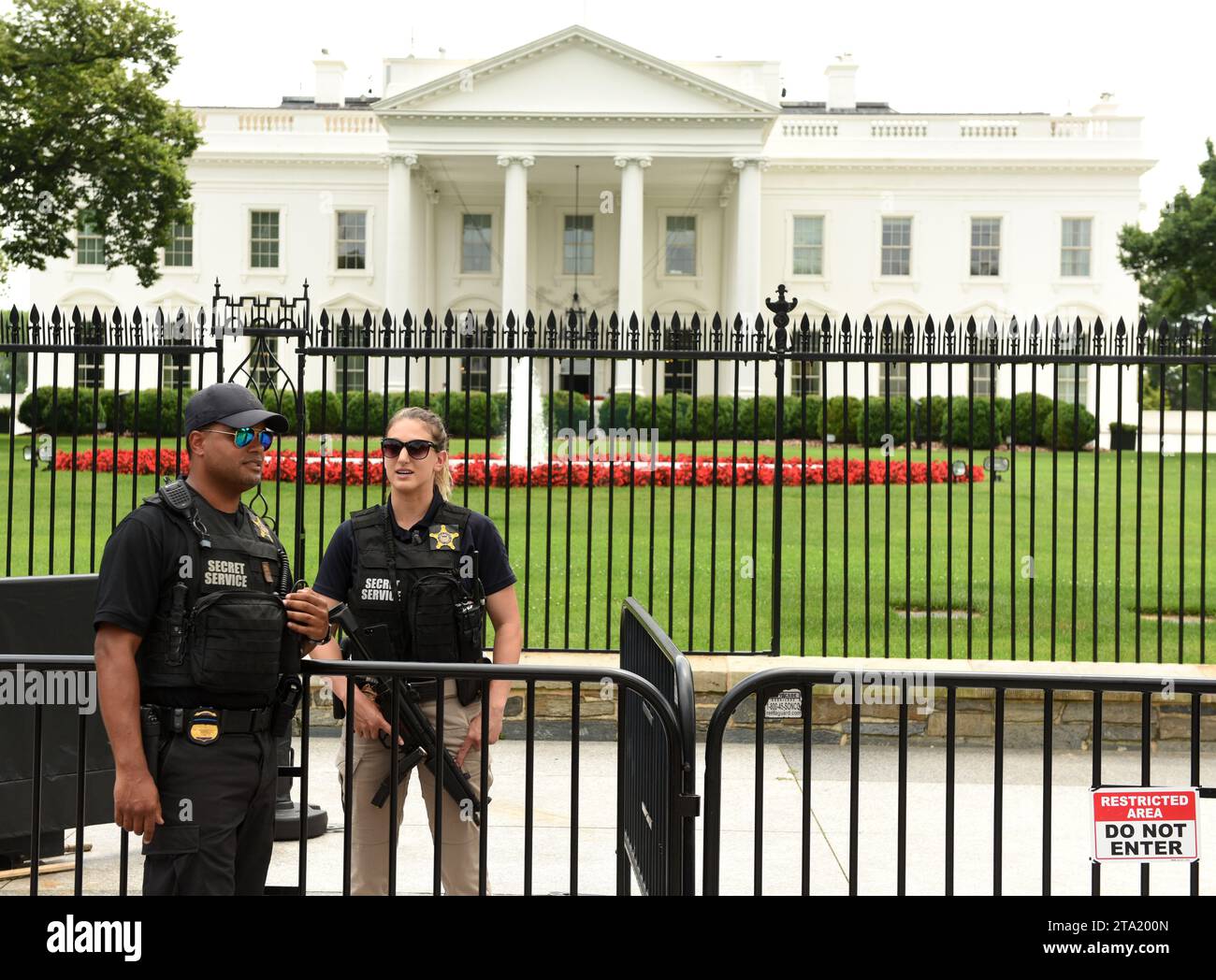 Secret service white house hi-res stock photography and images - Alamy