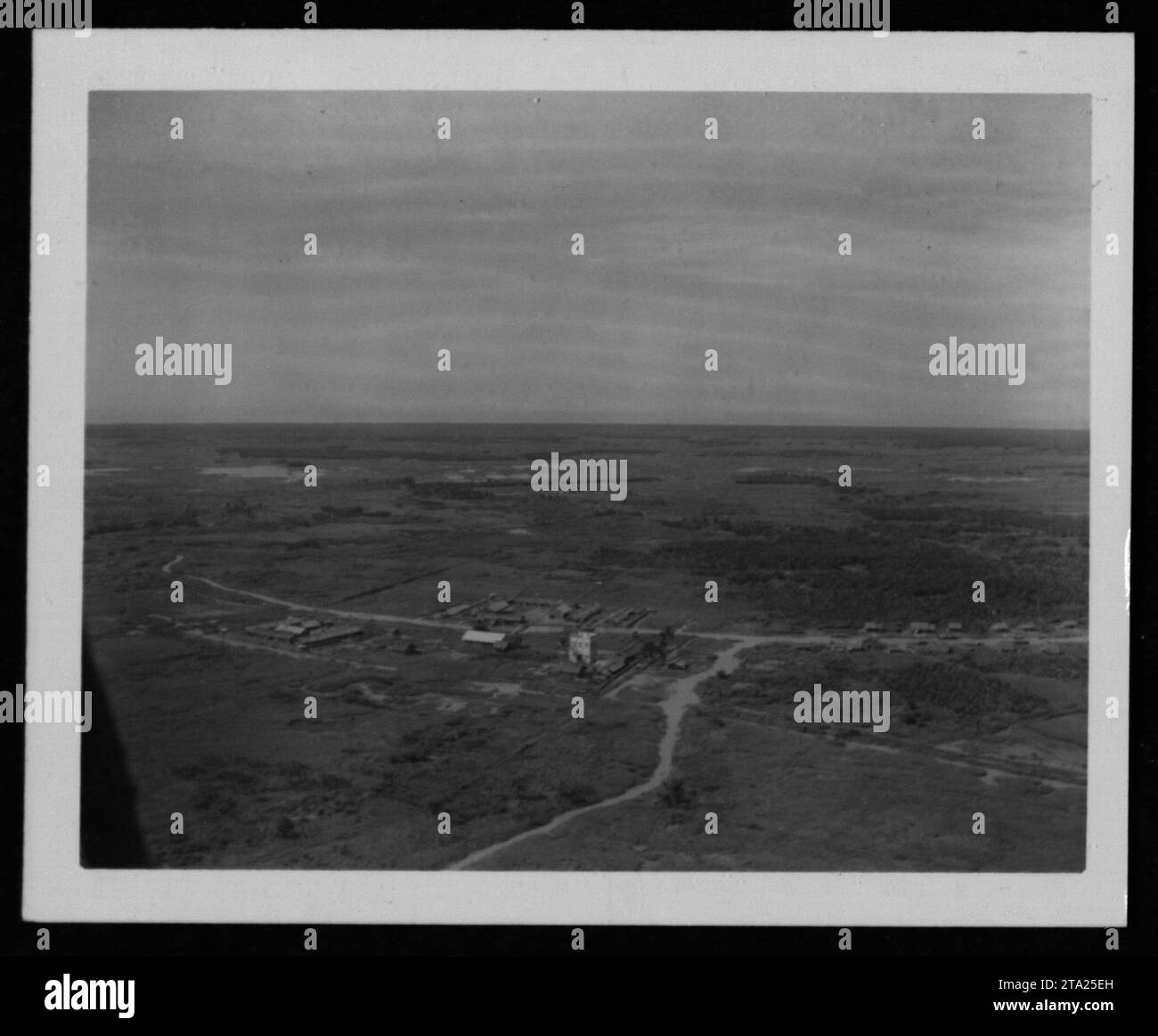 United states 1960s soldiers carry hi-res stock photography and images ...