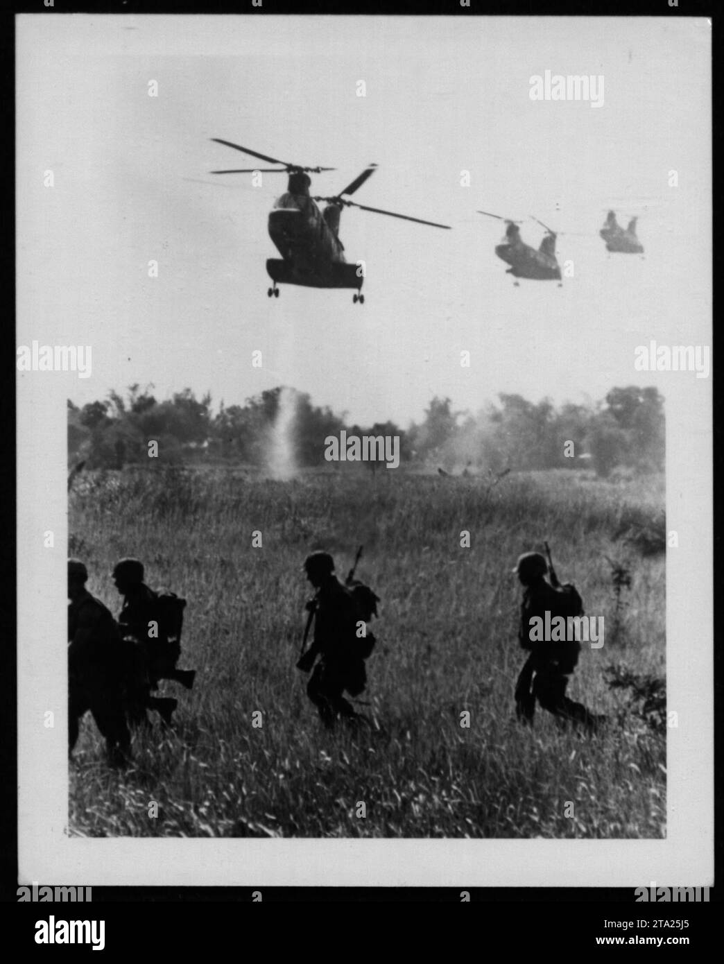 Vietnam war helicopter u s Black and White Stock Photos