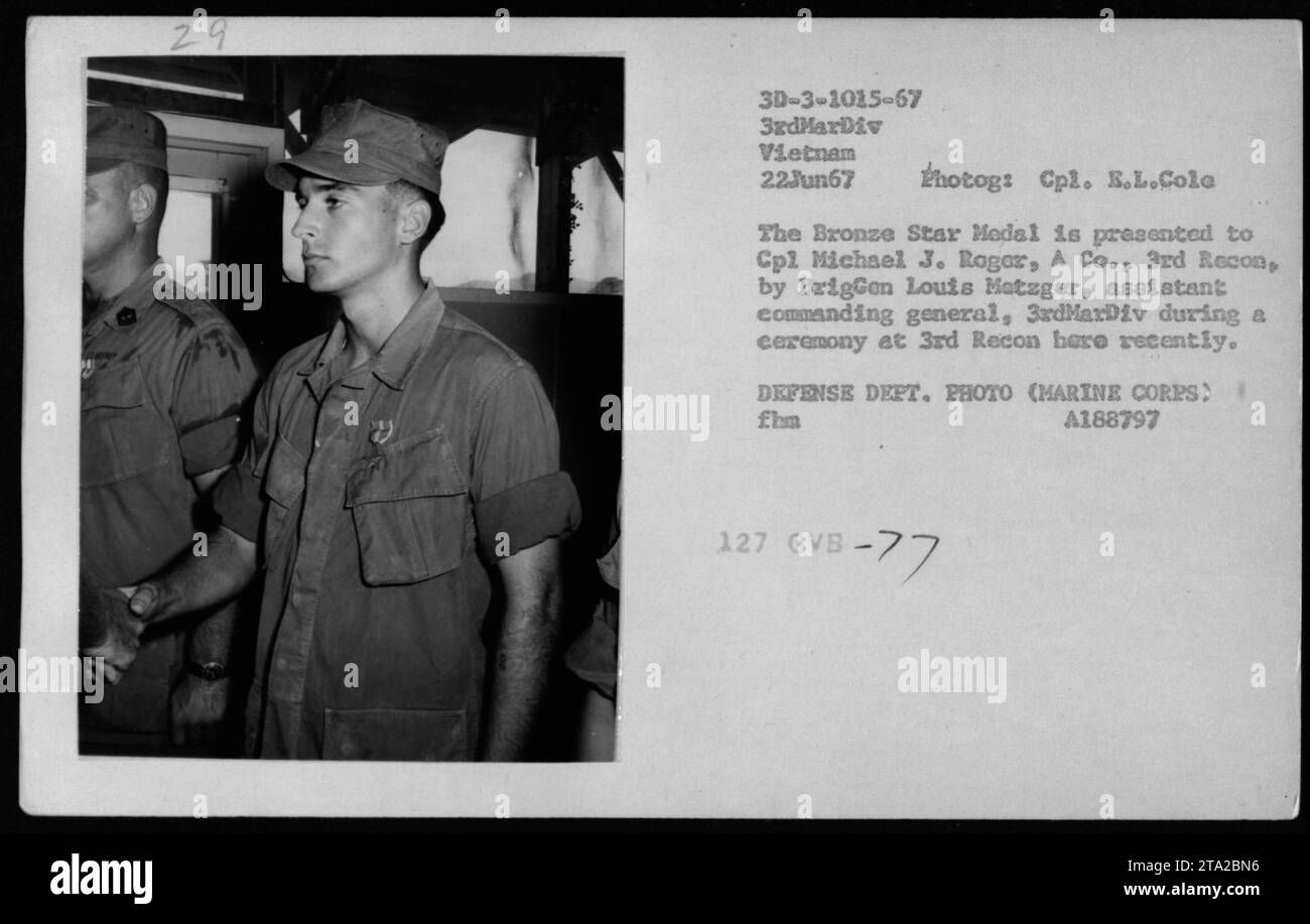 Bronze star medal presentation Black and White Stock Photos & Images