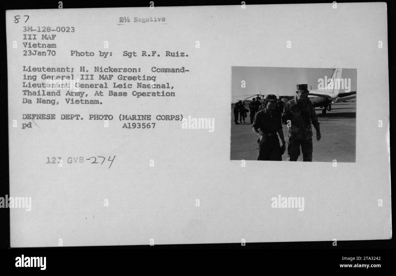 Commanding general iii maf hires stock photography and images Alamy