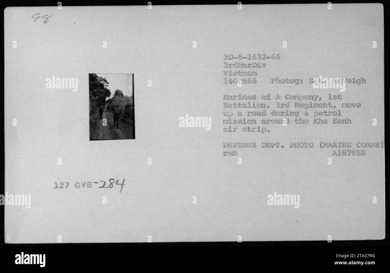 Vietnam war photographs 1966 hi-res stock photography and images - Alamy