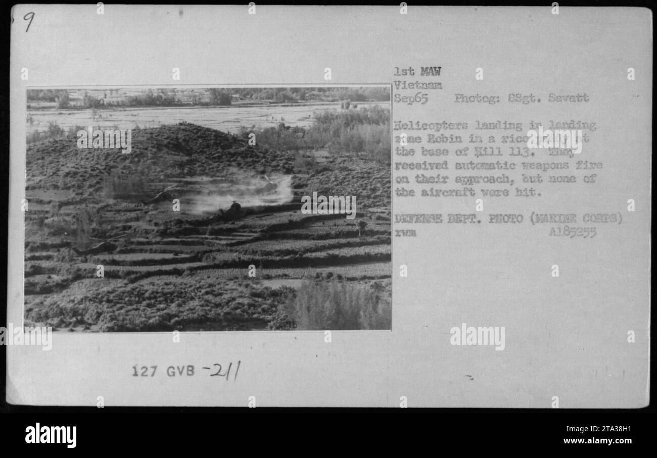 1965 helicopters land in vietnam hi-res stock photography and images ...