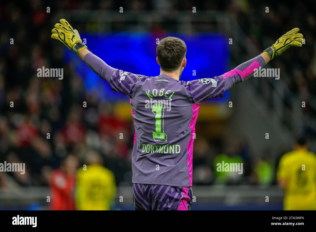 Milano, Italy. 28th Nov, 2023. Goalkeeper Gregor Kobel (1) Of Borussia ...