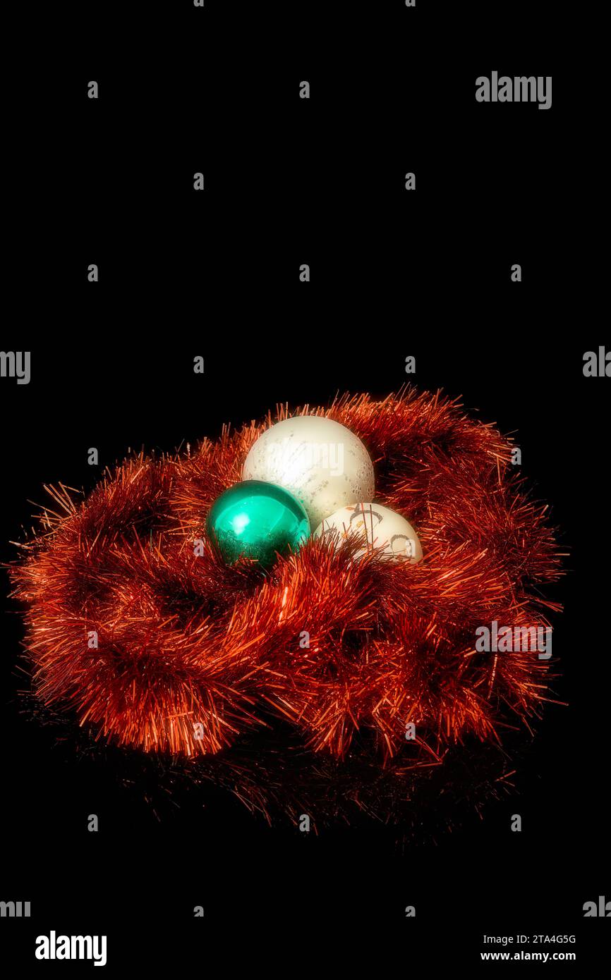 Green red tinsel hi-res stock photography and images - Page 21 - Alamy