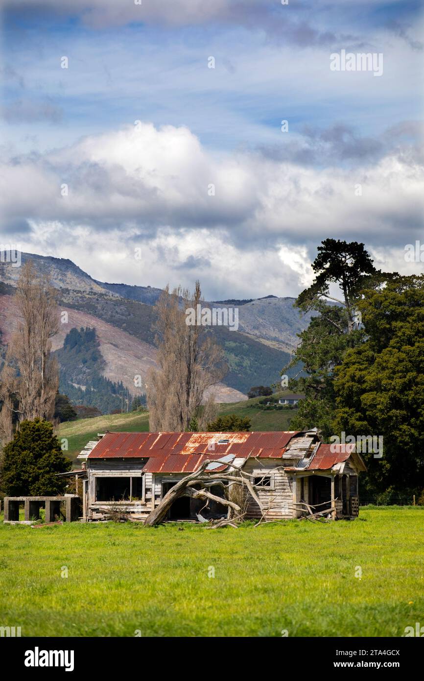 Picture by Tim Cuff. 26 September 2023. Golden Bay, New Zealand Stock