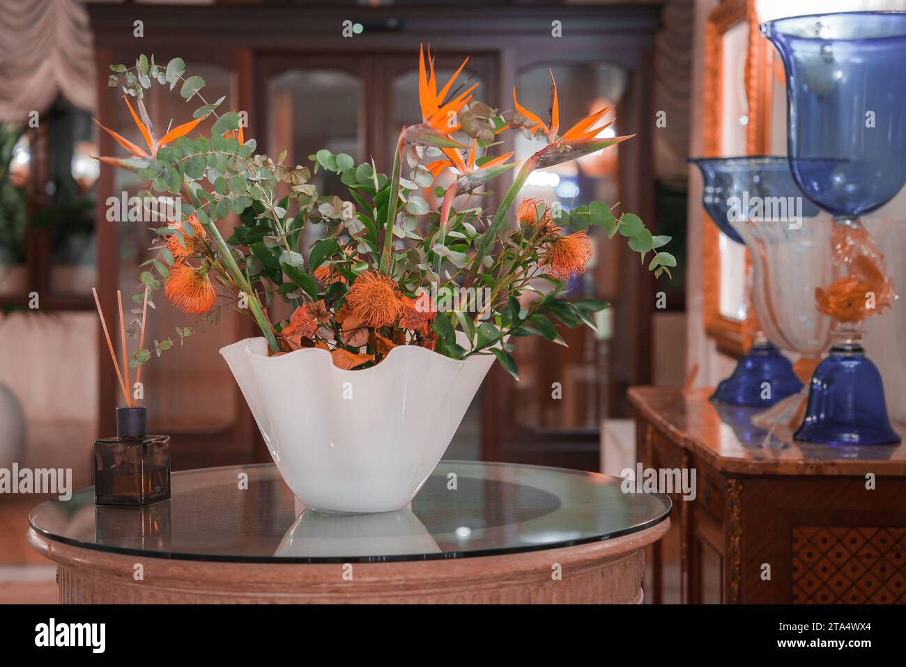 Extravagant centerpiece hi-res stock photography and images - Alamy