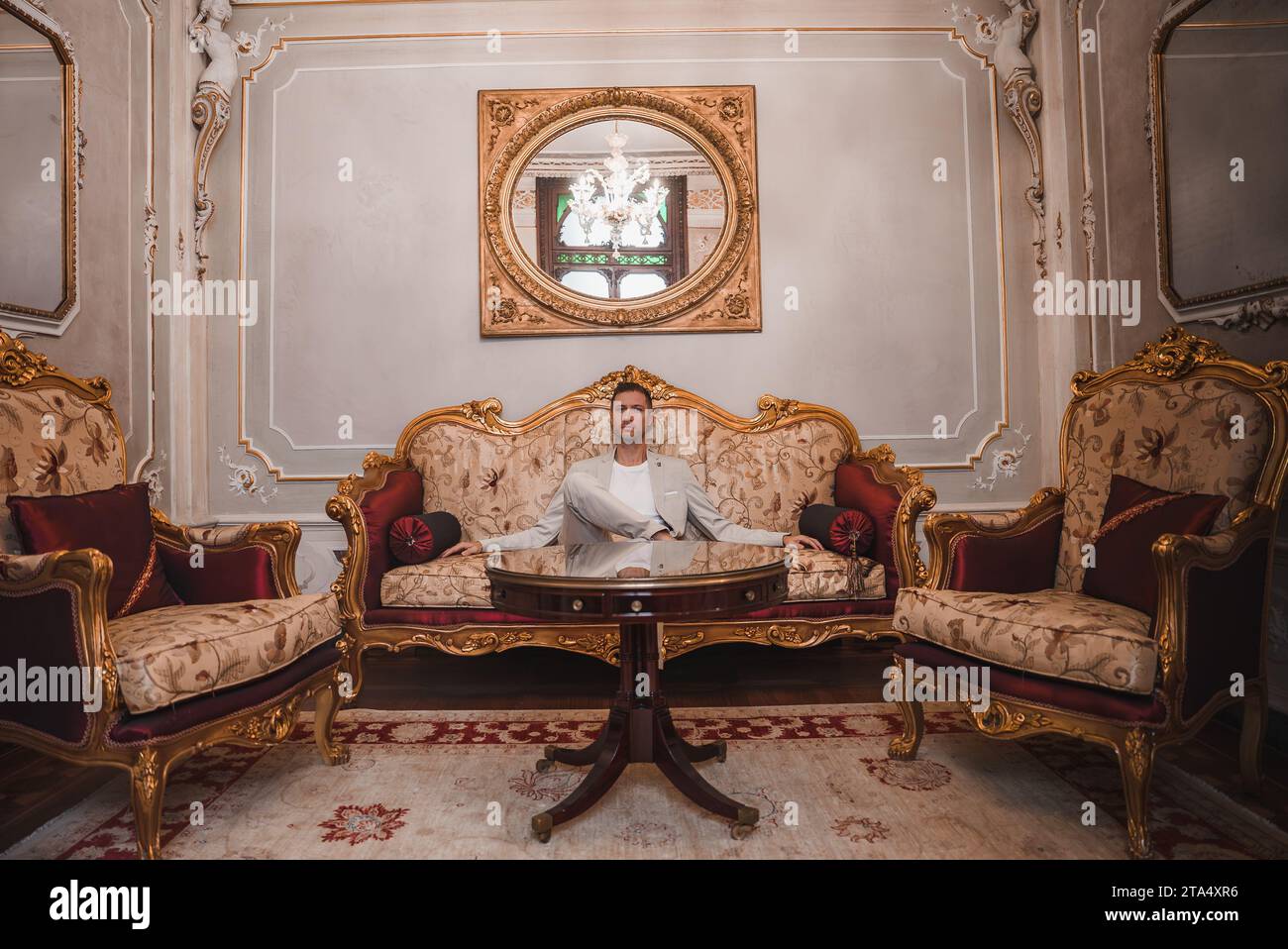 Venetian opulence room hi-res stock photography and images - Alamy