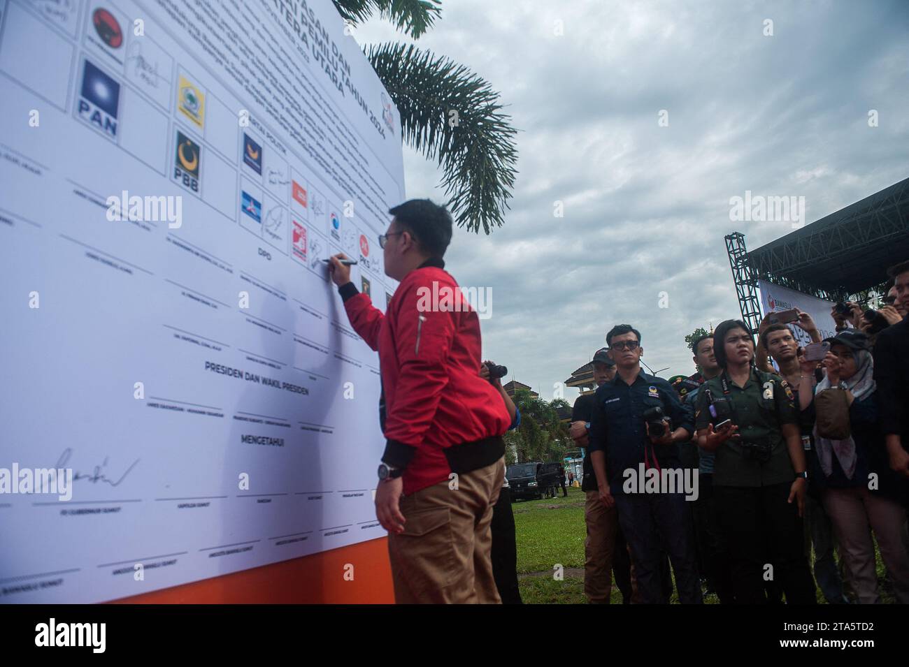 several-political-parties-person-are-seen-signing-the-six-points-of-the