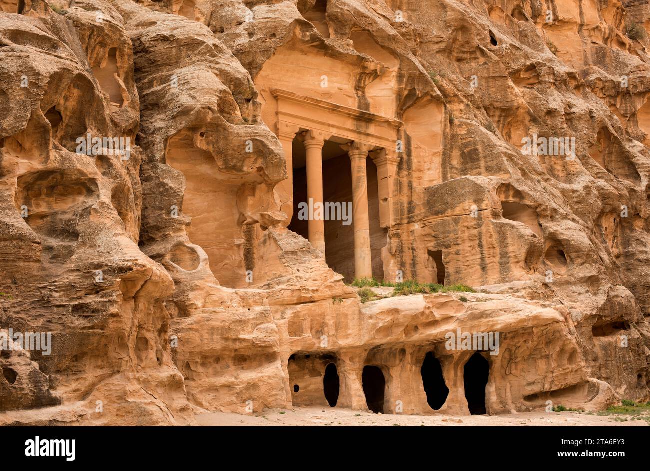 Triclinium little petra hi-res stock photography and images - Alamy
