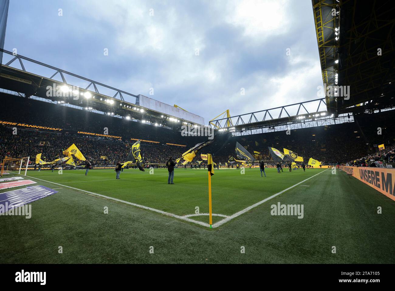 Dortmund, Deutschland. 25th Nov, 2023. 25.11.2023, Fussball, Saison 2023/2024, 1. Bundesliga, 12 