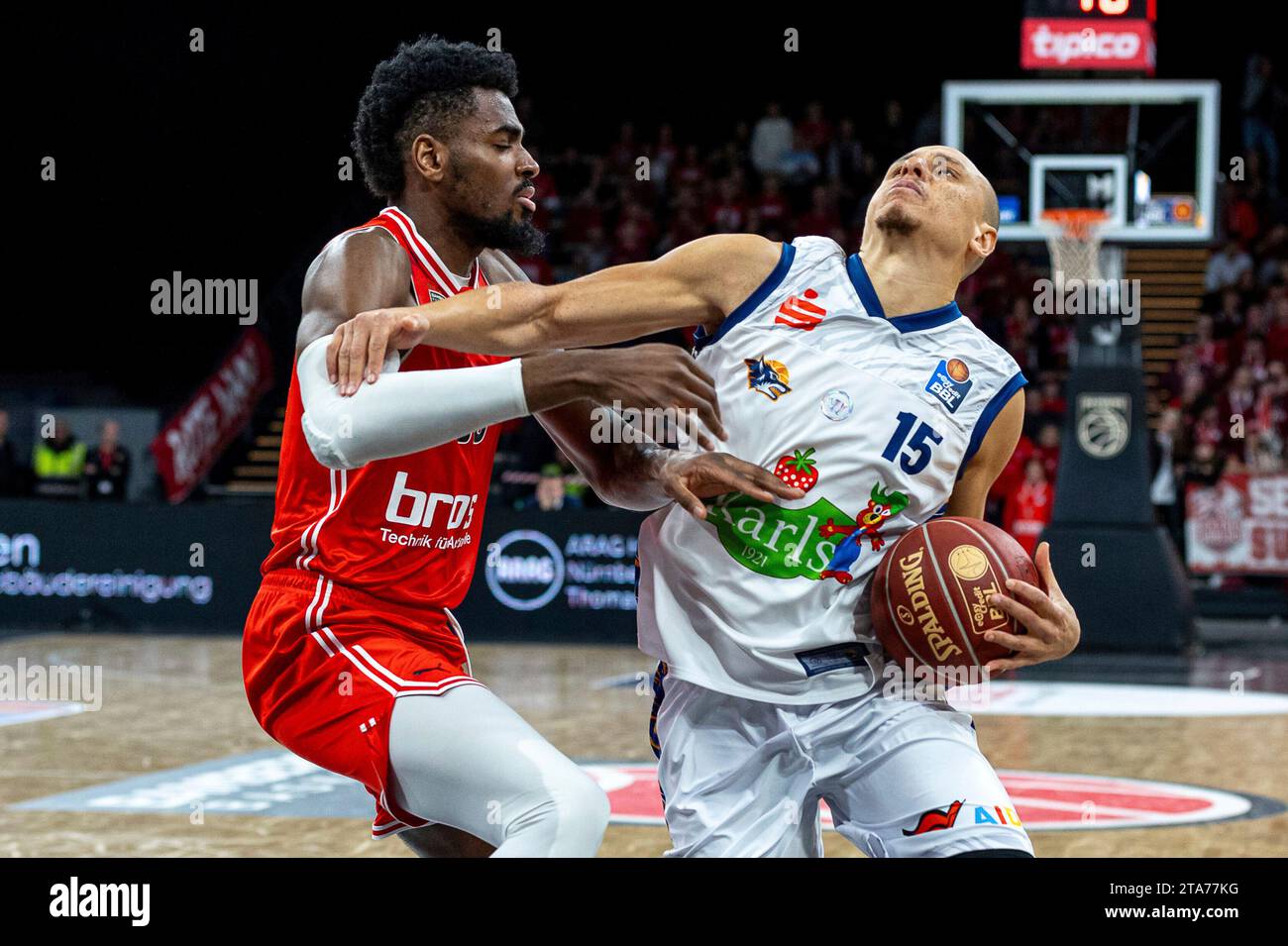 Bamberg, Deutschland. 28th Nov, 2023. EJ Onu (Bamberg Baskets, #35 ...