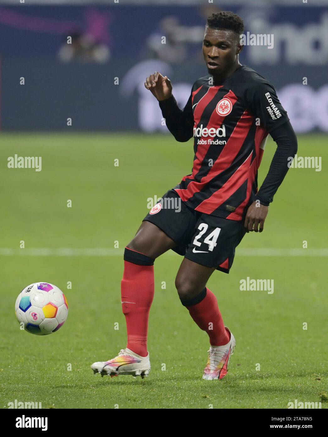 Aurelio. Buta fotografiert beim Fußball Bundesliga Spiel Eintracht