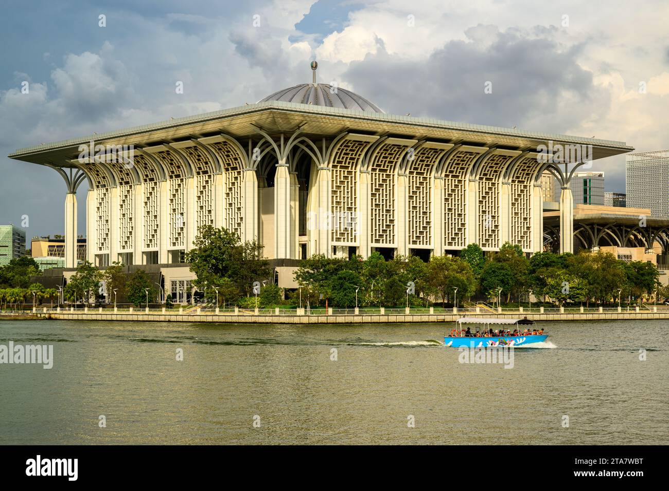 Tuanku Mizan Zainal Abidin Mosque, Putrajaya, Malaysia Stock Photo