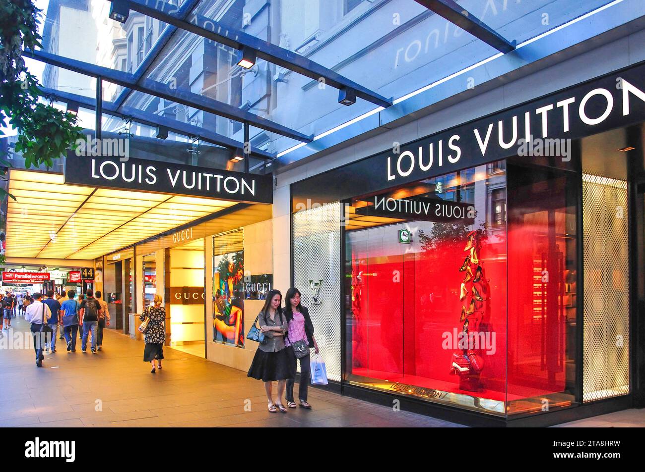 Louis vuitton gucci queen street hi-res stock photography and images - Alamy