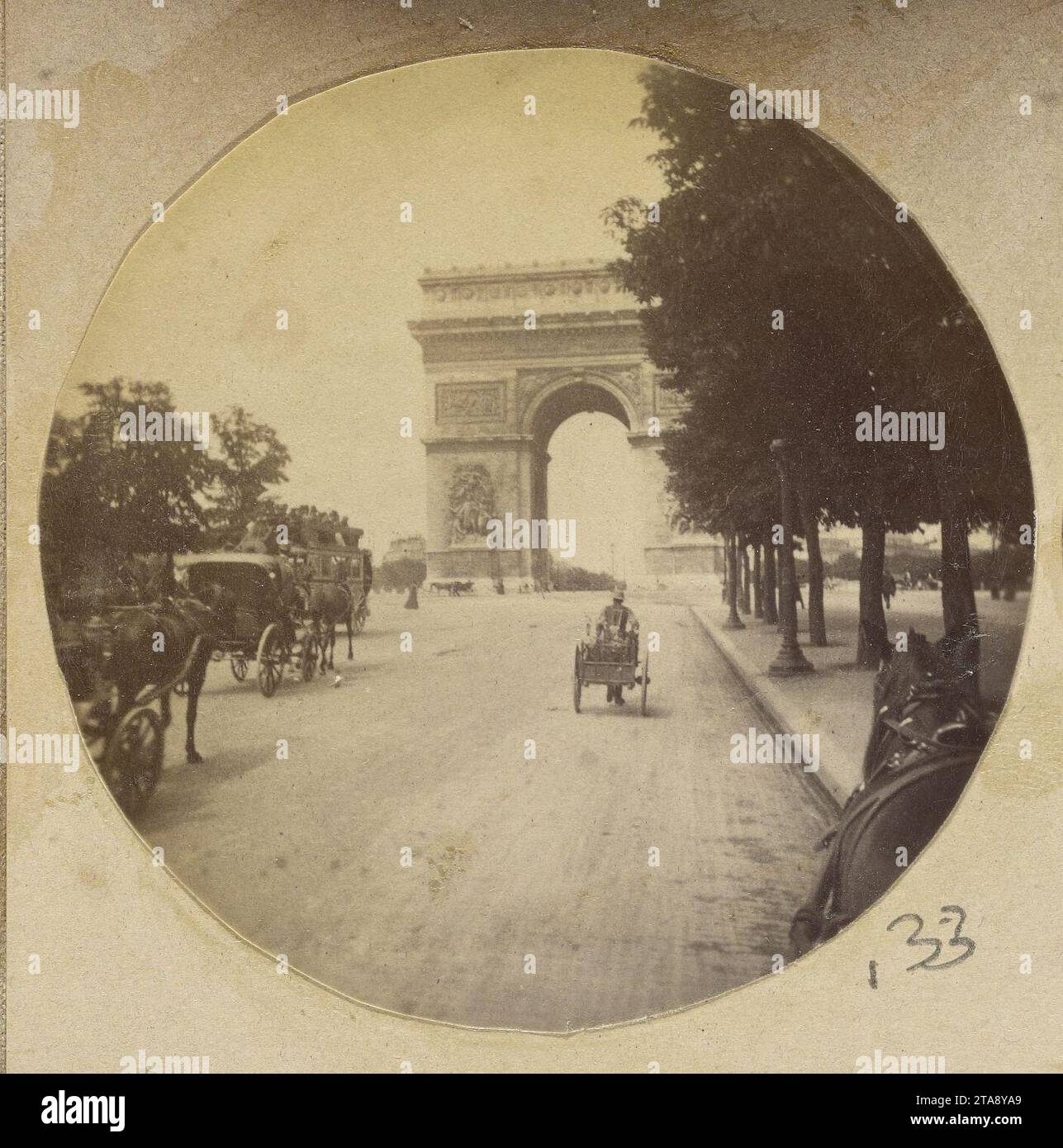 Vintage view of arc de triomphe hi-res stock photography and images - Alamy