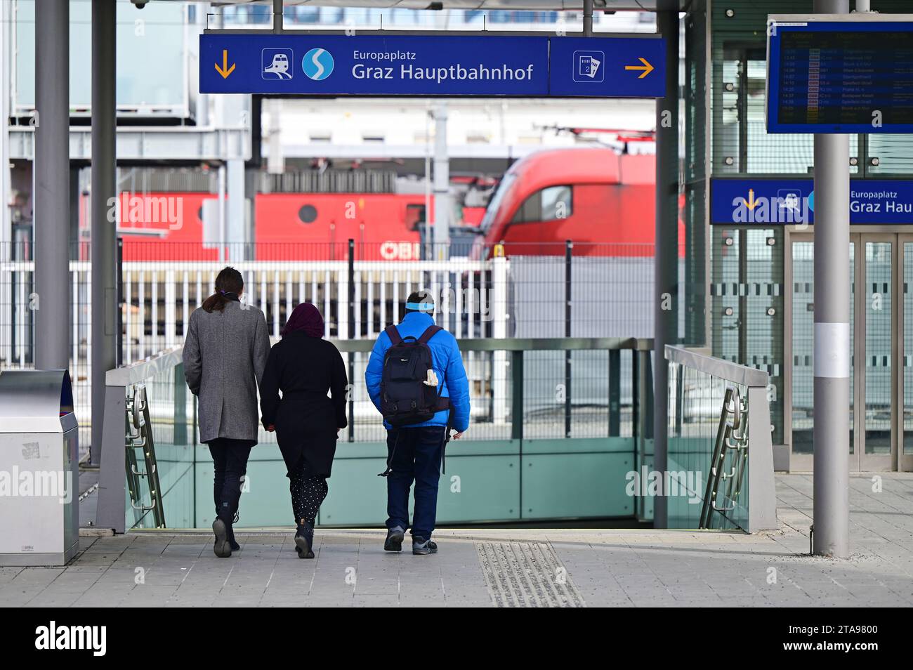 Obb train in main hi res stock photography and images Alamy