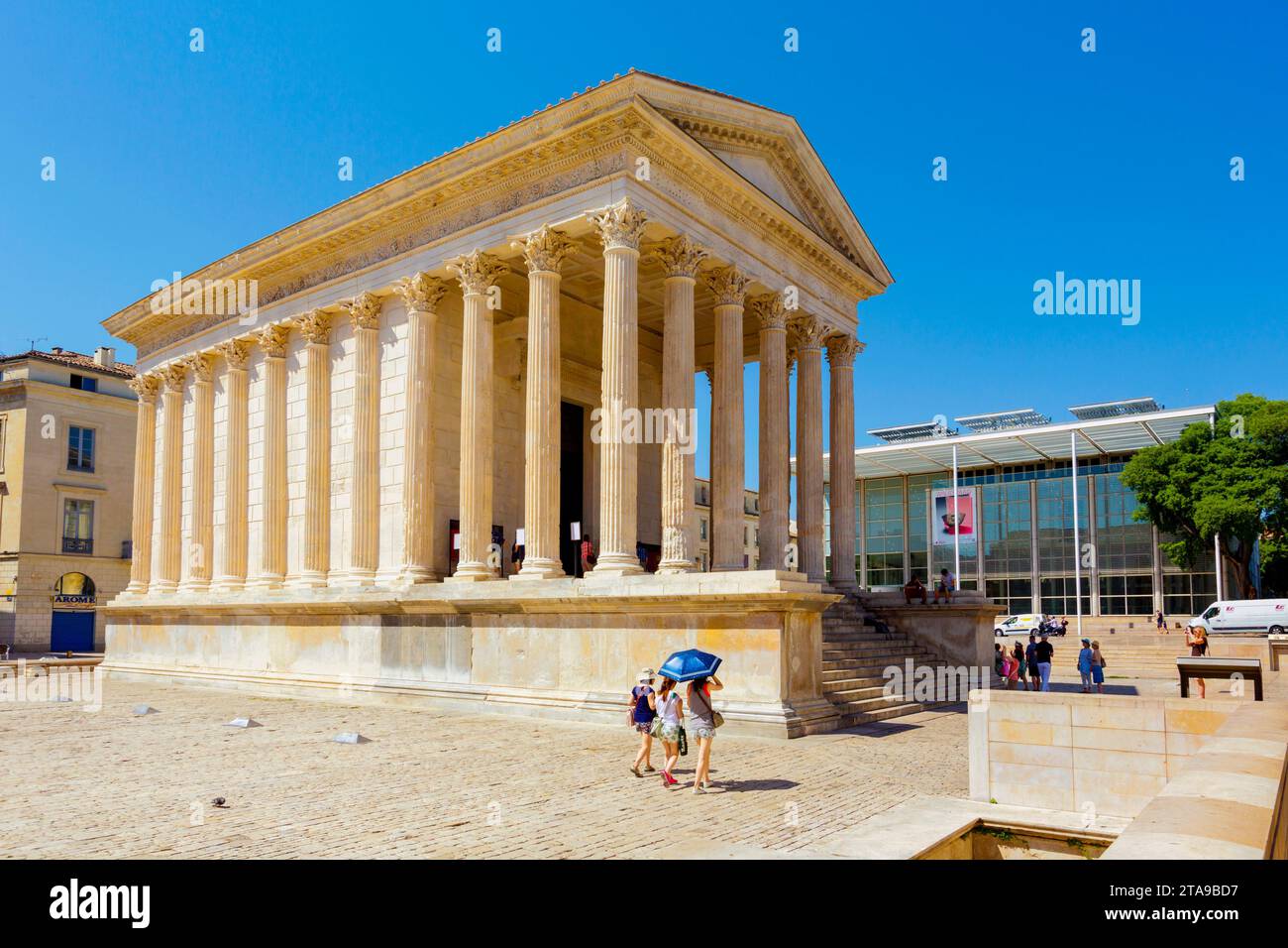 Maison Carree, Nimes, Languedoc-Roussillon, France Stock Photo