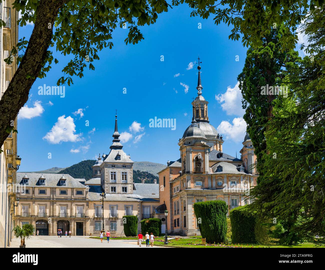 Royal religion exterior hi-res stock photography and images - Alamy