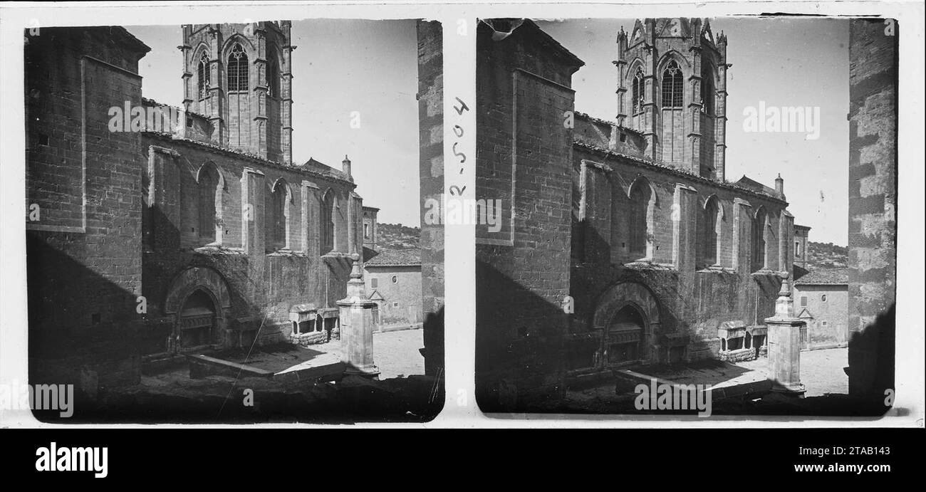 Vista del cimbori i del campanar del monestir de Vallbona de les Monges. Stock Photo