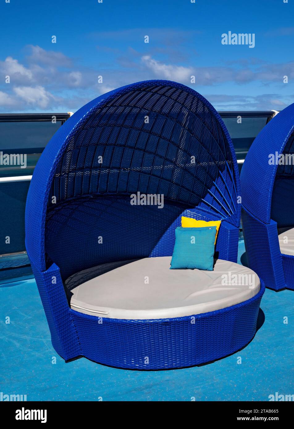 South Pacific Cruise / Cosy Clamshell Chairs on the deck of the